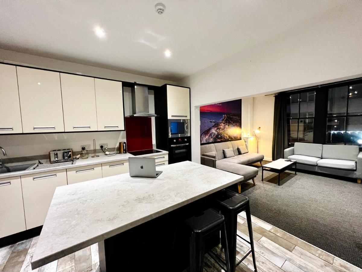 The Pier Suite Serviced Apartment Blackpool Bagian luar foto